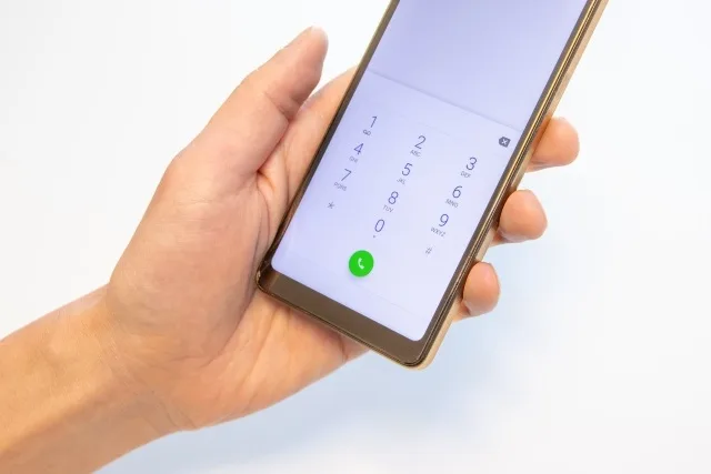 iPhone片手操作完全ガイド：快適な使い方とおすすめアクセサリー