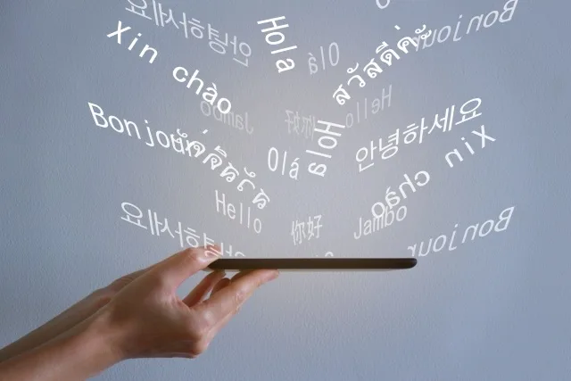 ChatGPTの翻訳精度は本当に高い？Google翻訳・DeepLと徹底比較！実用性と活用のコツも解説
